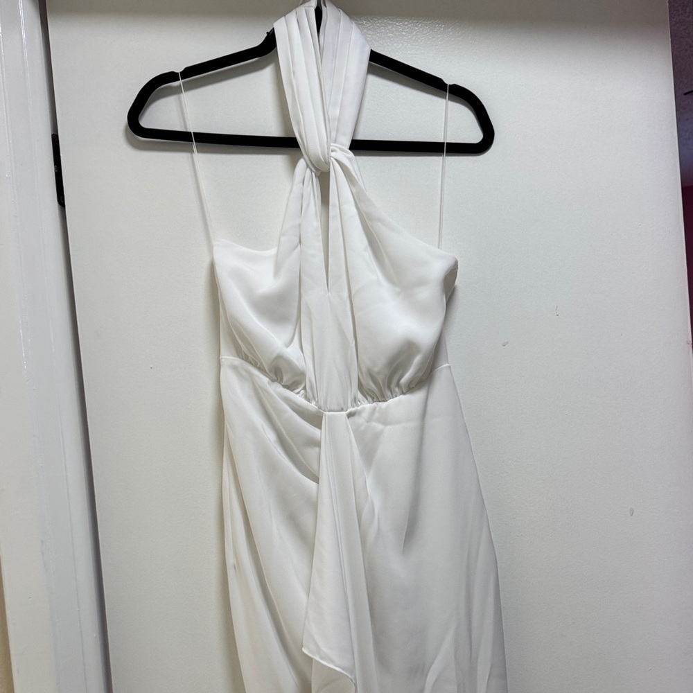Chic Backless White Halter Dress